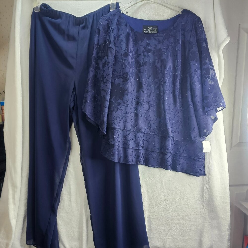 Alex Evenings Blouse Pants Set Women Dark Navy Tiered Hem Round Neck Floral
